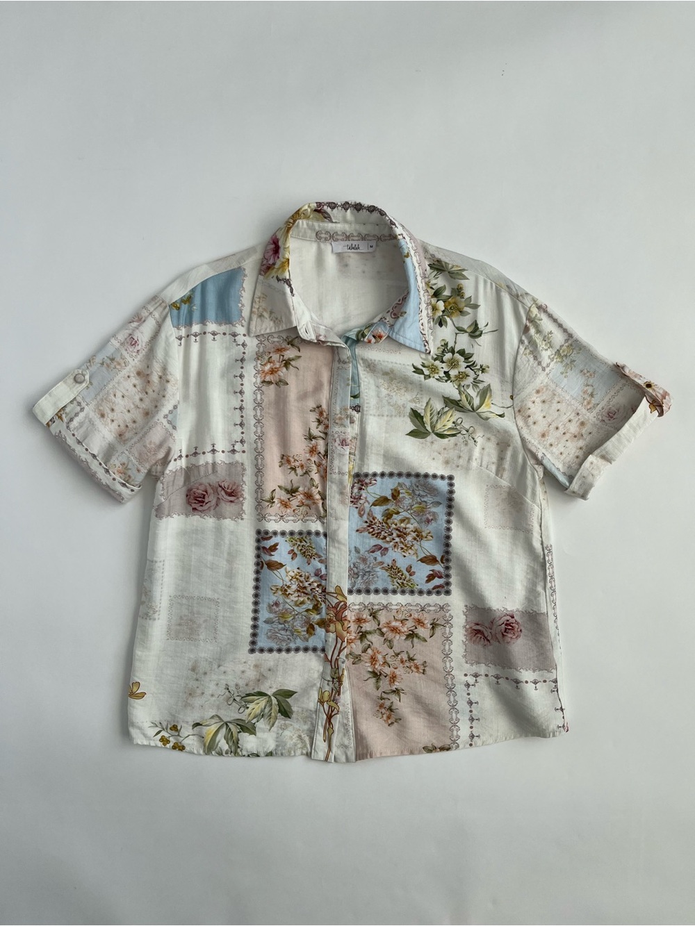 Talulah Women’s Printed Short-Sleeve Button-Up Shirt in Pastel Floral Patchwork